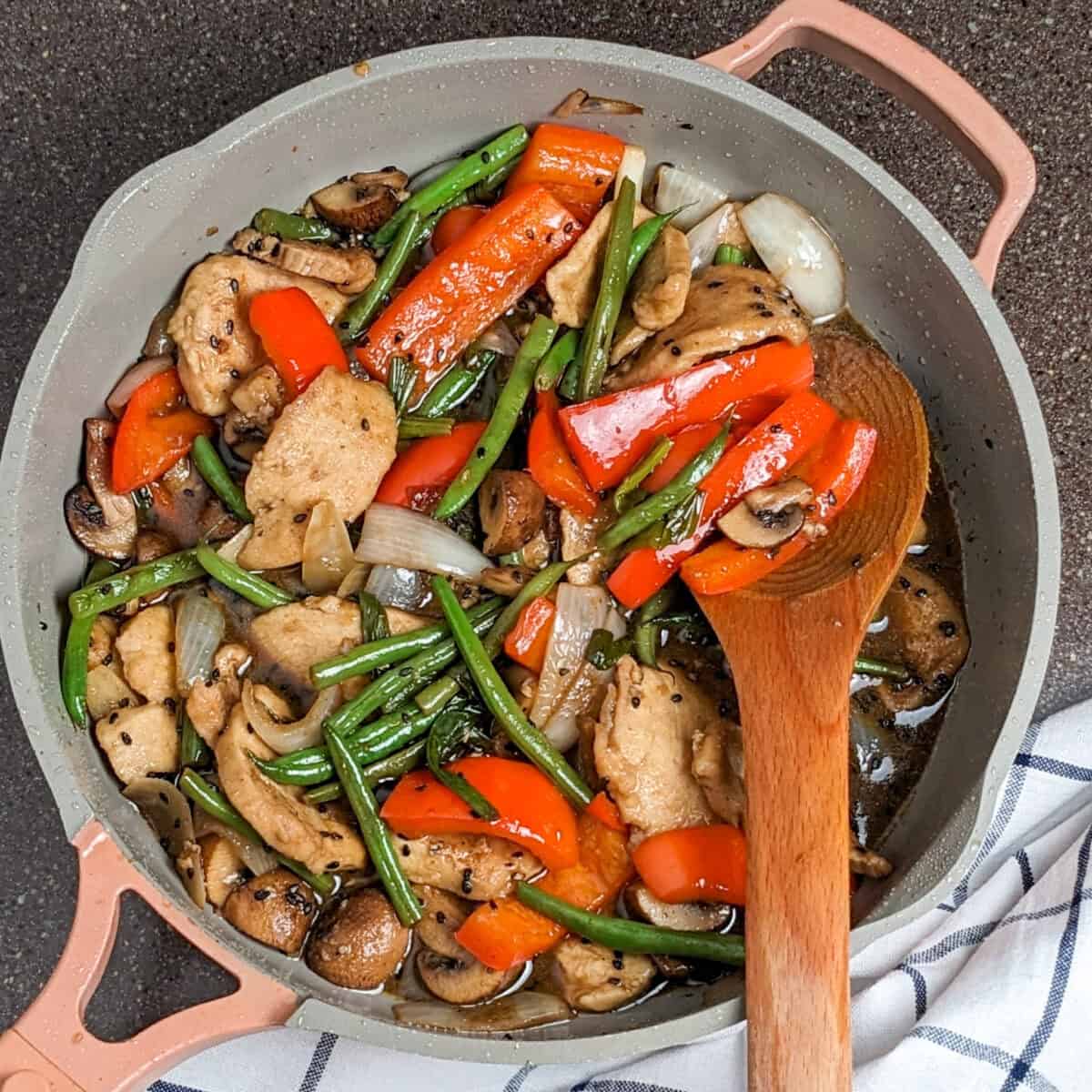 Deep Fry Night w/ Lodge Mini-Wok : r/castiron