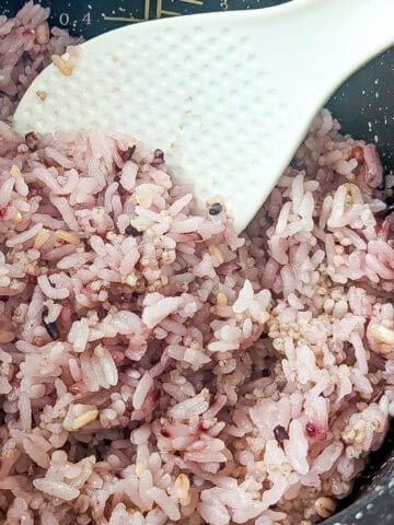 up close view of the multigrain rice in the rice cooker.