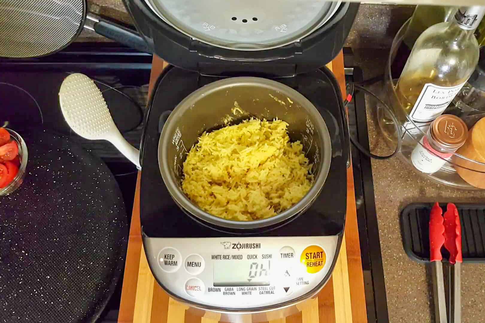 cooked rice in the rice cooker.